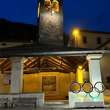 Mansarda Panoramica Sulla Stelvio Lägenhet